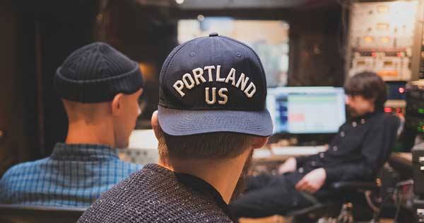 4 Tips to Effectively Collaborate with Music Producers