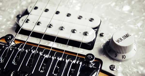 8 Tips to Mix Electric Guitar