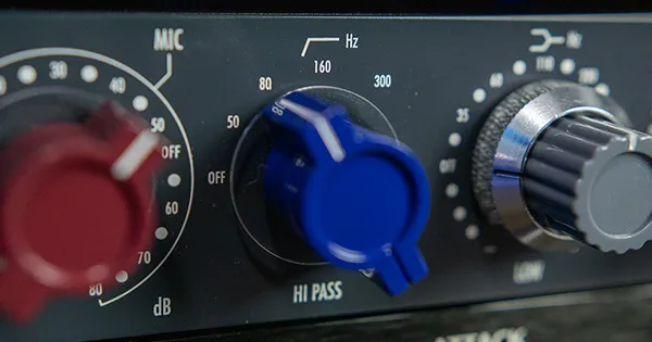 An image of the WA73-EQ's Hi Pass knob.