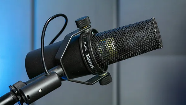 An image of the Shure SM7B with the pop filter removed.
