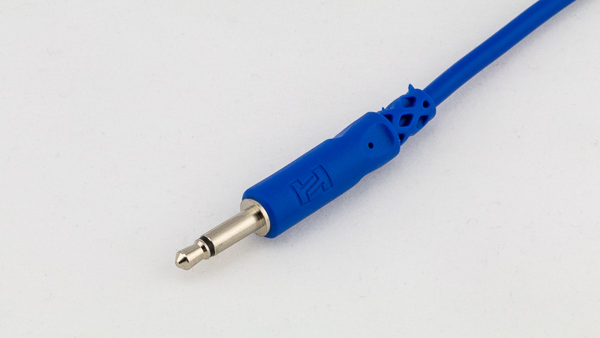 An image of a male TT connector.